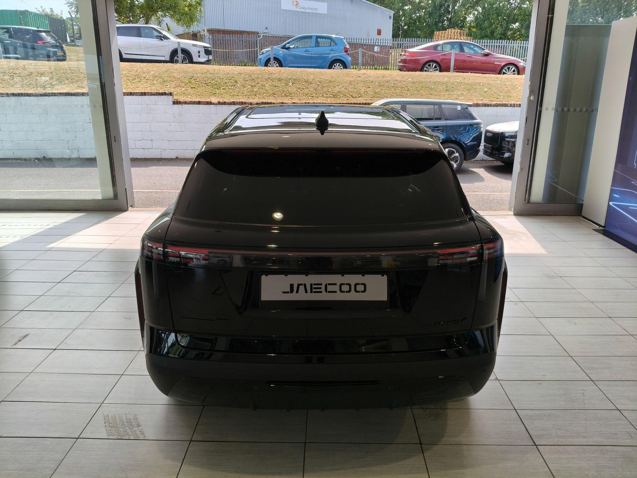 Large vehicle image